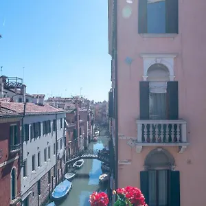 https://rialto-palace-apartments.hotelinveneto.com