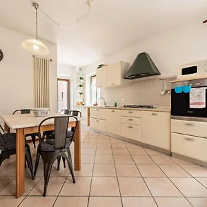 https://la-casa-del-borgo-malcesine.hotelinveneto.com